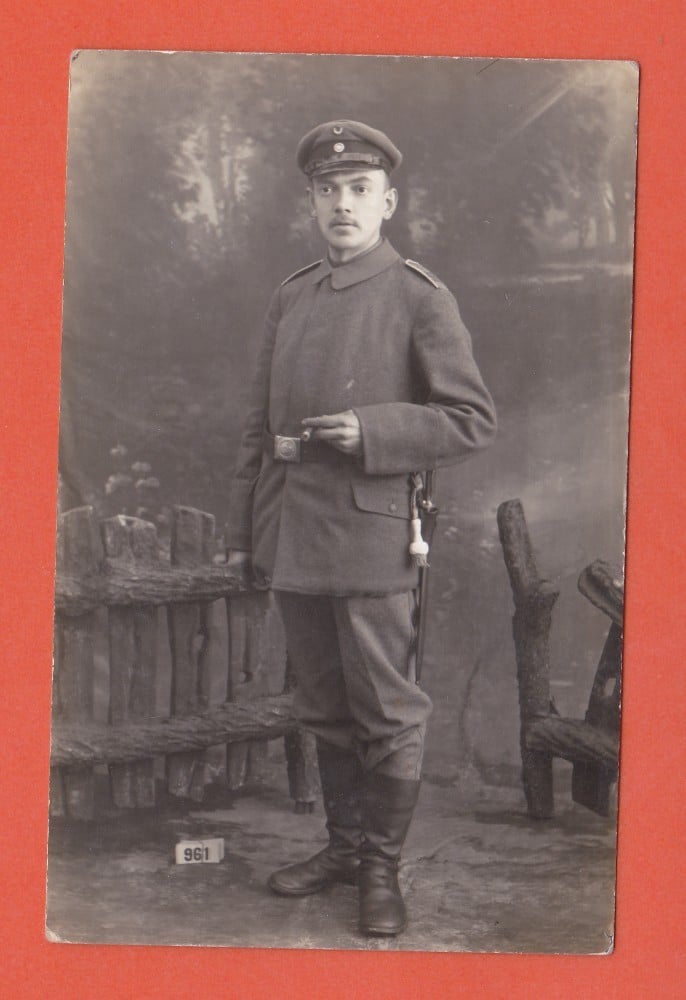 Fotografie: Ilustrată-fotografie cu un militar, 1917, circulată
