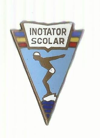 Fotografie: Insignă „Înotător școlar”, email