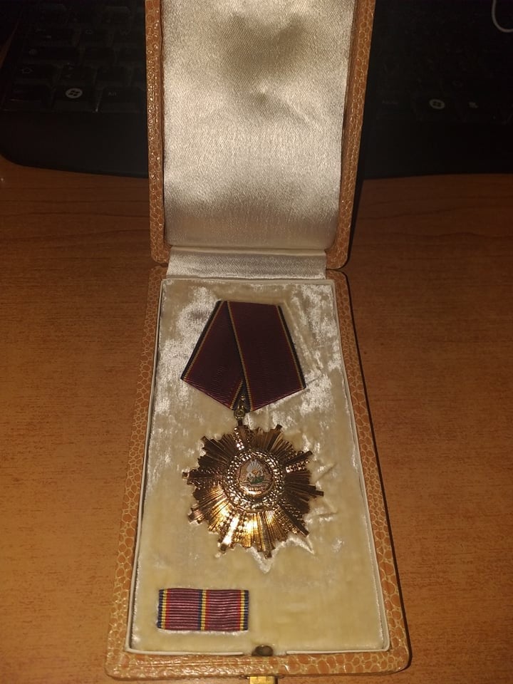 Fotografie: Ordinul „23 August”, clasa a III-a, cu cutie și baretă