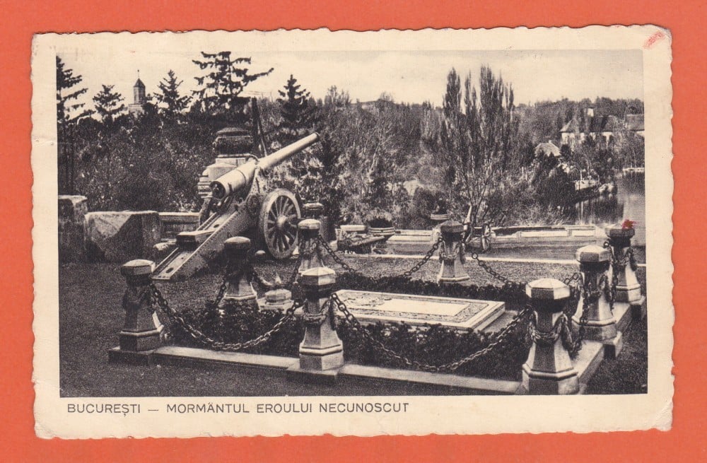 Fotografie: Ilustrată „București — Mormântul Eroului Necunoscut”, circulată în 1936