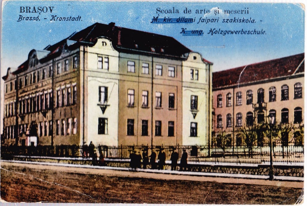 Fotografie: Vedere „Brașov — Școala de Arte și Meserii”, circulată în 1925