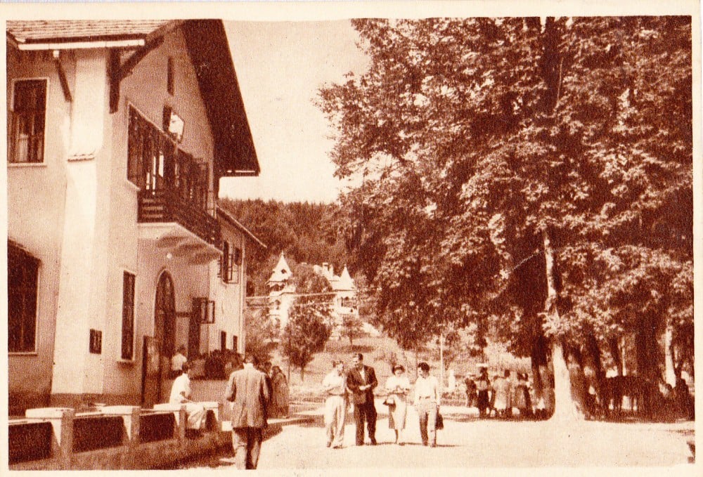 Fotografie: Vedere „Sângeorz-Băi — Pavilionul central”, 1957, circulată