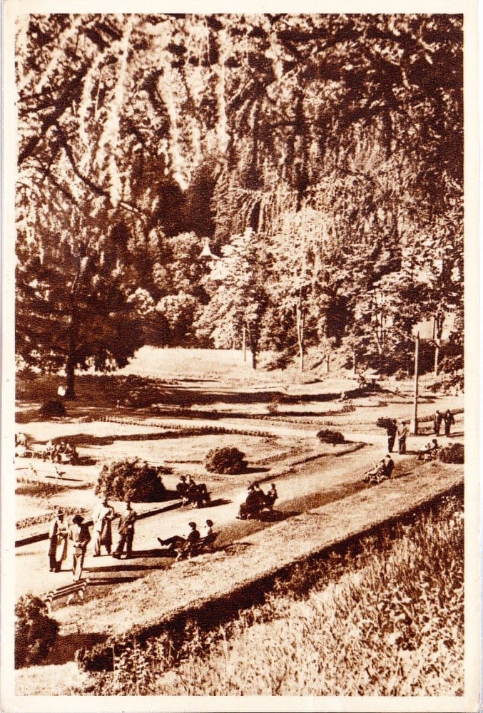 Fotografie: Vedere „Slănic-Moldova — vedere din parc”, 1957, circulată