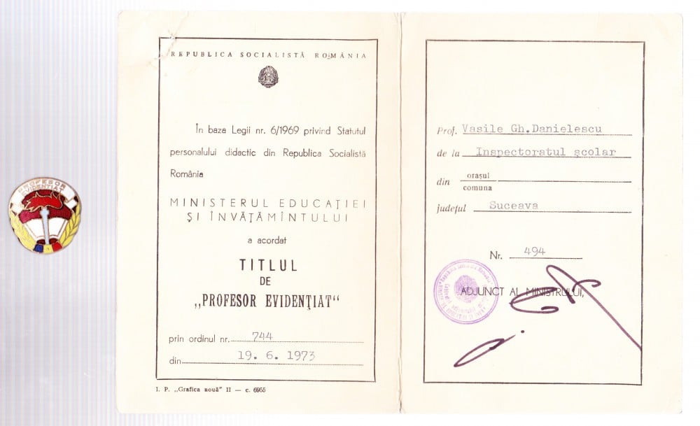 Fotografie: Titlu de „Profesor evidențiat”, Suceava, 1973, cu legitimație