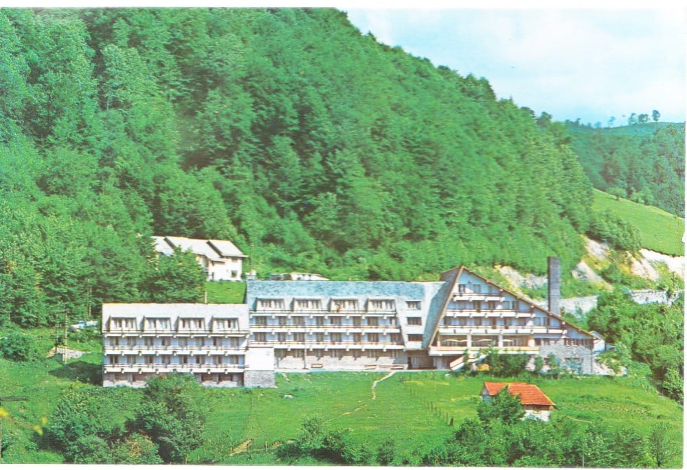 Fotografie: Ilustrată „Cabana Baraj — Leșu, județul Bihor”, necirculată