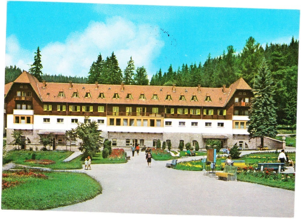 Fotografie: Ilustrată „Borsec — Pavilionul central”, 1971, circulată