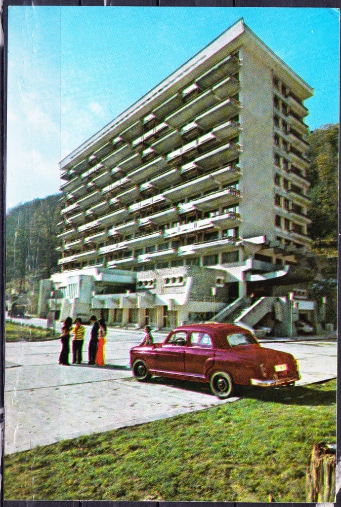 Fotografie: Ilustrată „Slănic-Moldova — Complexul sanatorial UGSR”, circulată