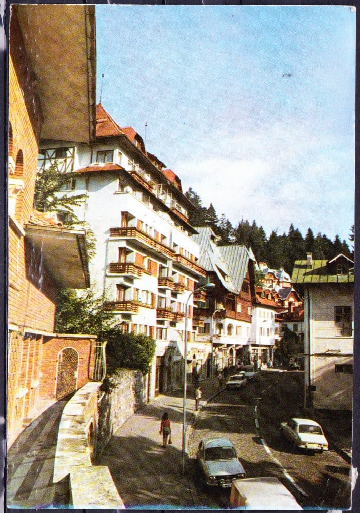 Fotografie: Ilustrată „Sinaia — Strada 30 Decembrie”, 1988, circulată