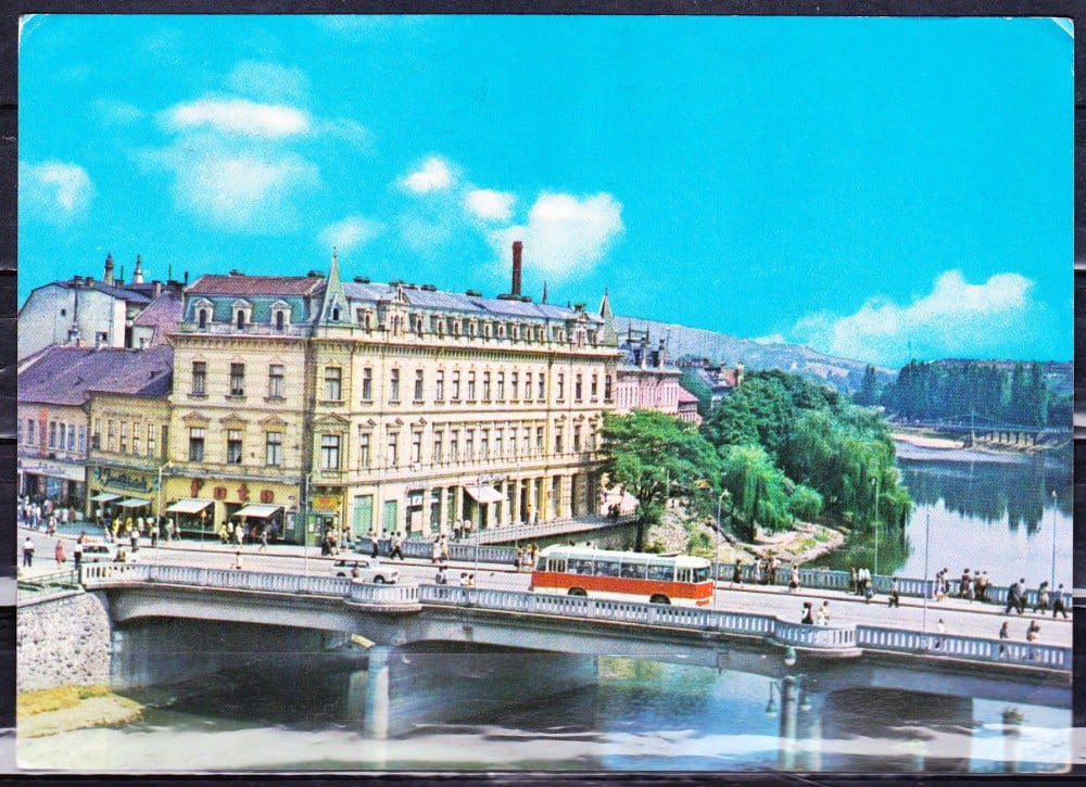Fotografie: Ilustrată „Oradea — vedere de pe Crișul Repede”, 1975, circulată