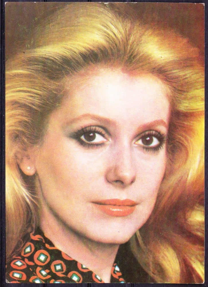Fotografie: Ilustrată cu Catherine Deneuve, necirculată