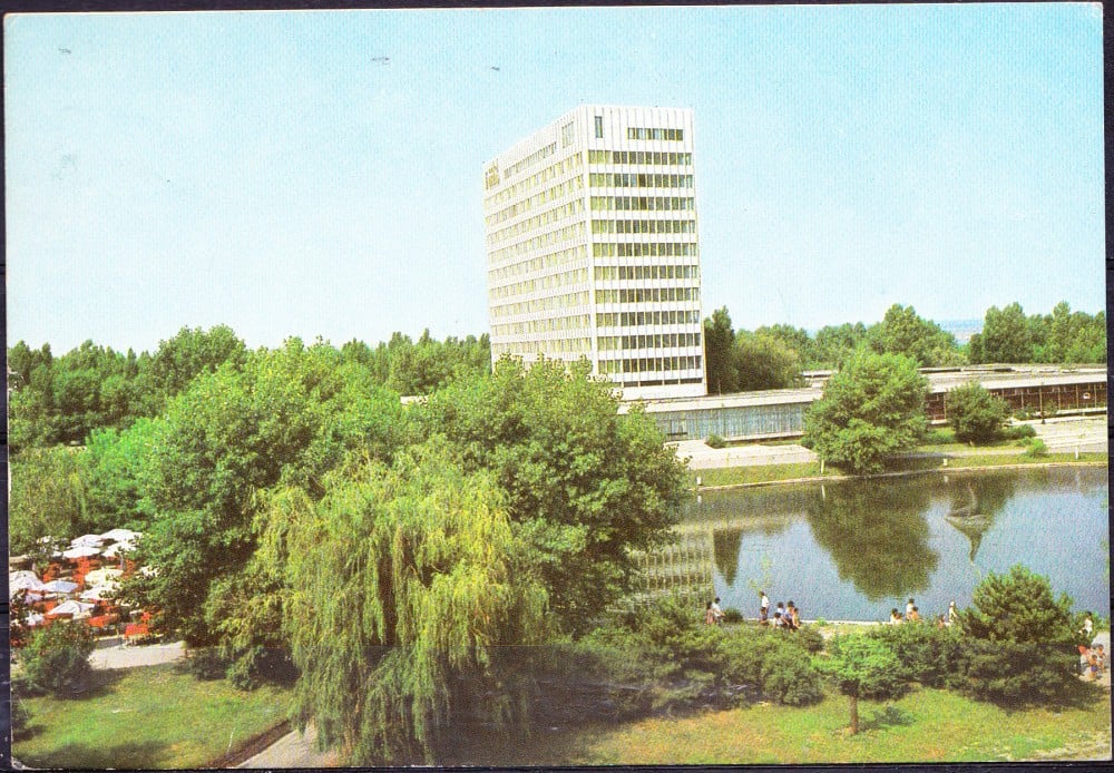 Fotografie: Ilustrată „Mamaia — Hotel Perla”, circulată