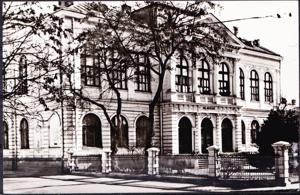 Fotografie: Ilustrată „București — Liceul Crețulescu”, circulată