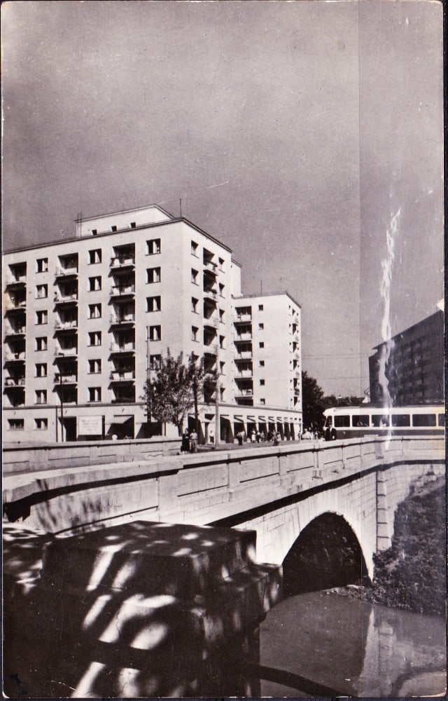 Fotografie: Ilustrată „București — construcții noi pe cheiul Dâmboviței”, circulată