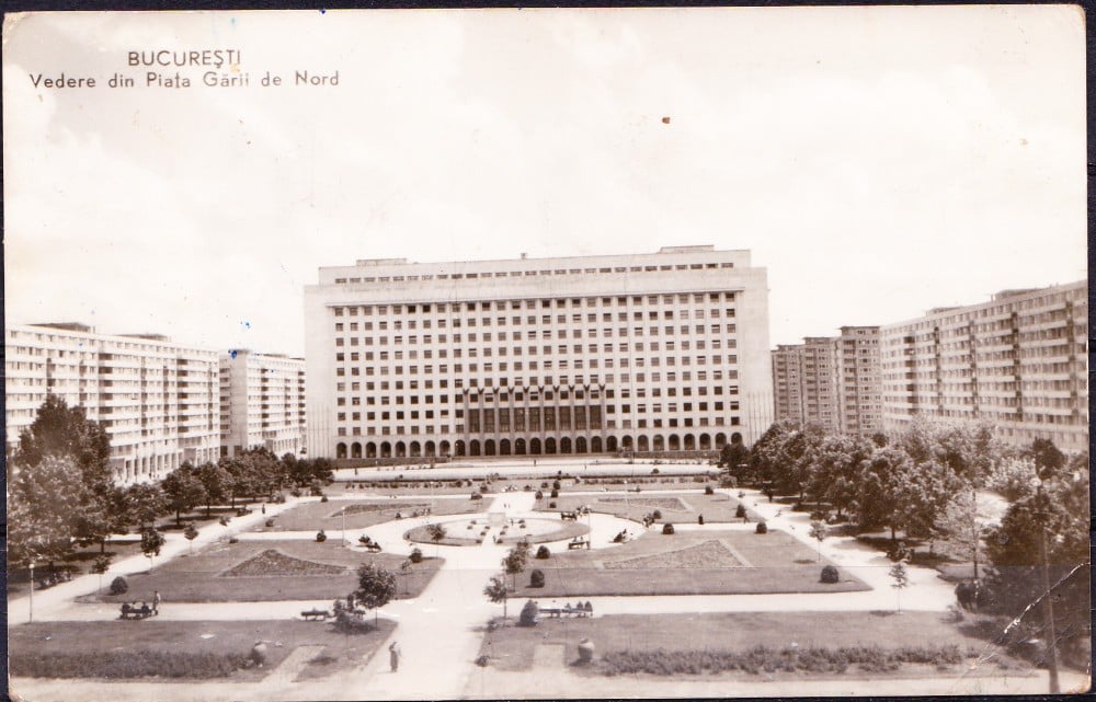 Fotografie: Ilustrată „București — vedere din Piața Gării de Nord”, 1963, circulată