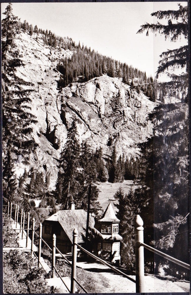 Fotografie: Ilustrată „Lacul Roșu — vedere spre Suhard”, 1967, circulată