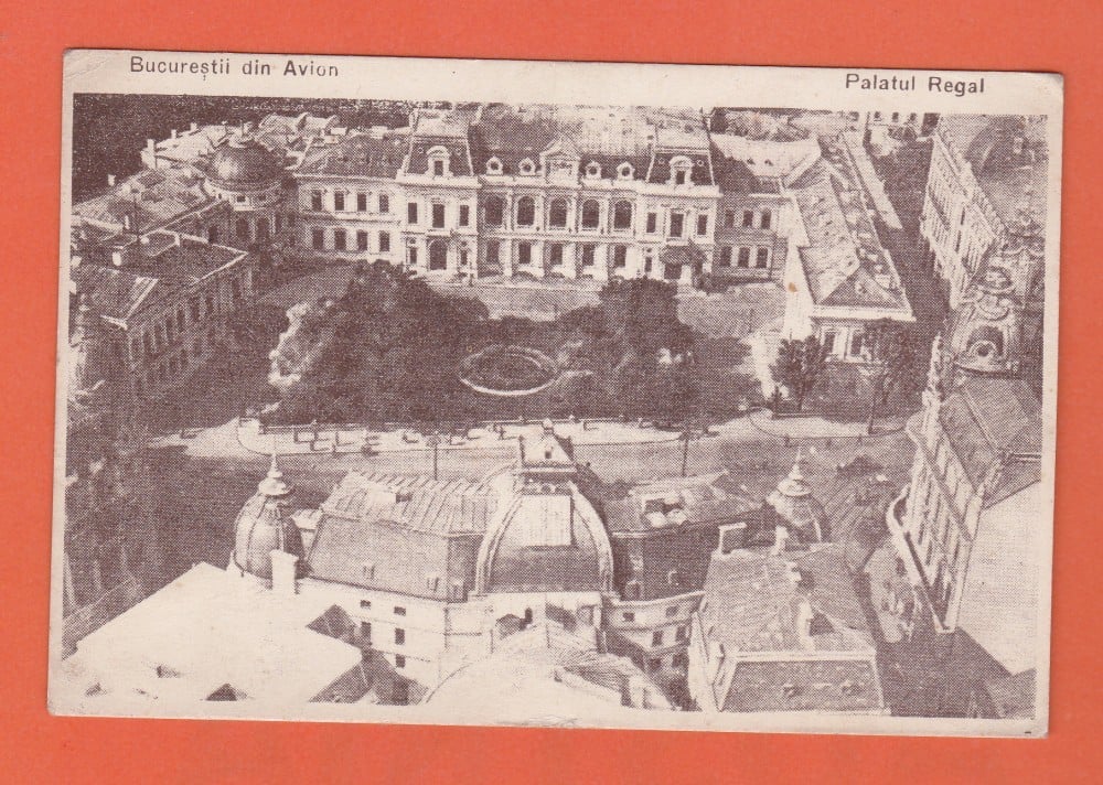 Fotografie: Ilustrată „Bucureștii din avion — Palatul Regal”, reclamă pentru sprijinul aviației române