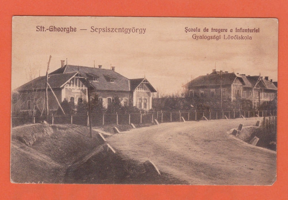 Fotografie: Ilustrată „Sfântu Gheorghe — Școala de tragere a infanteriei”, 1927, circulată