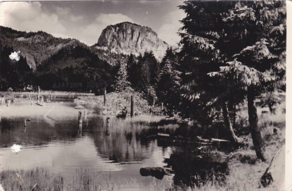 Fotografie: Ilustrată „Lacul Roșu — vedere spre Suhard”, 1957