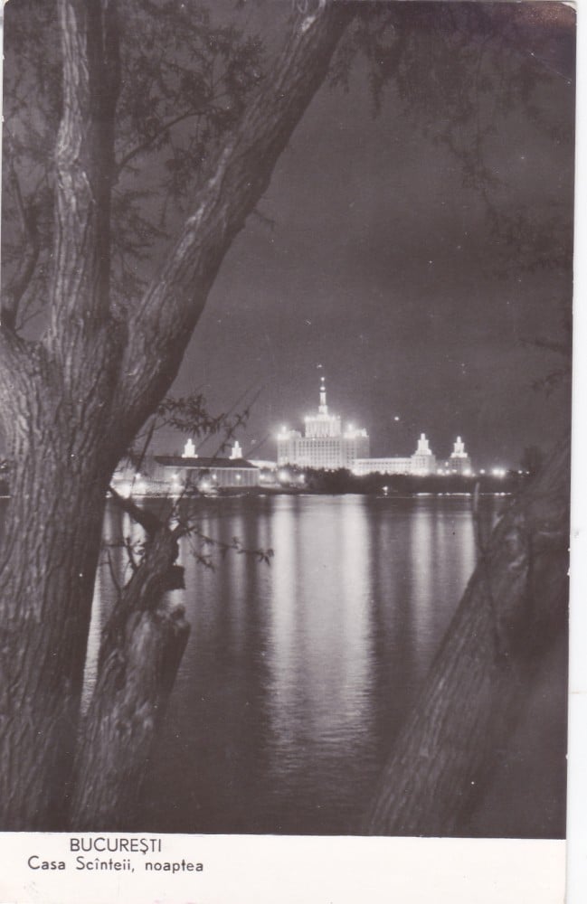 Fotografie: Ilustrată „București — Casa Scânteii noaptea”, 1963