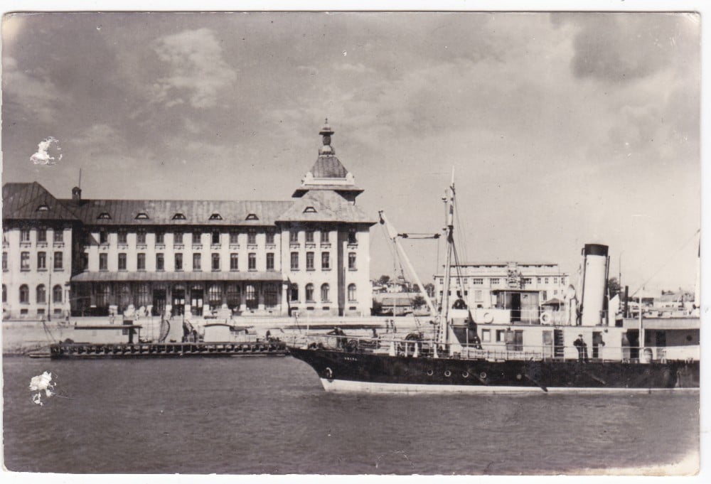 Fotografie: Ilustrată „Galați — vedere din port”, 1957