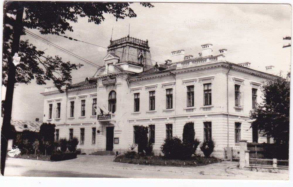 Fotografie: Ilustrată „Râmnicu Vâlcea — Sfatul Popular Raional”, 1958