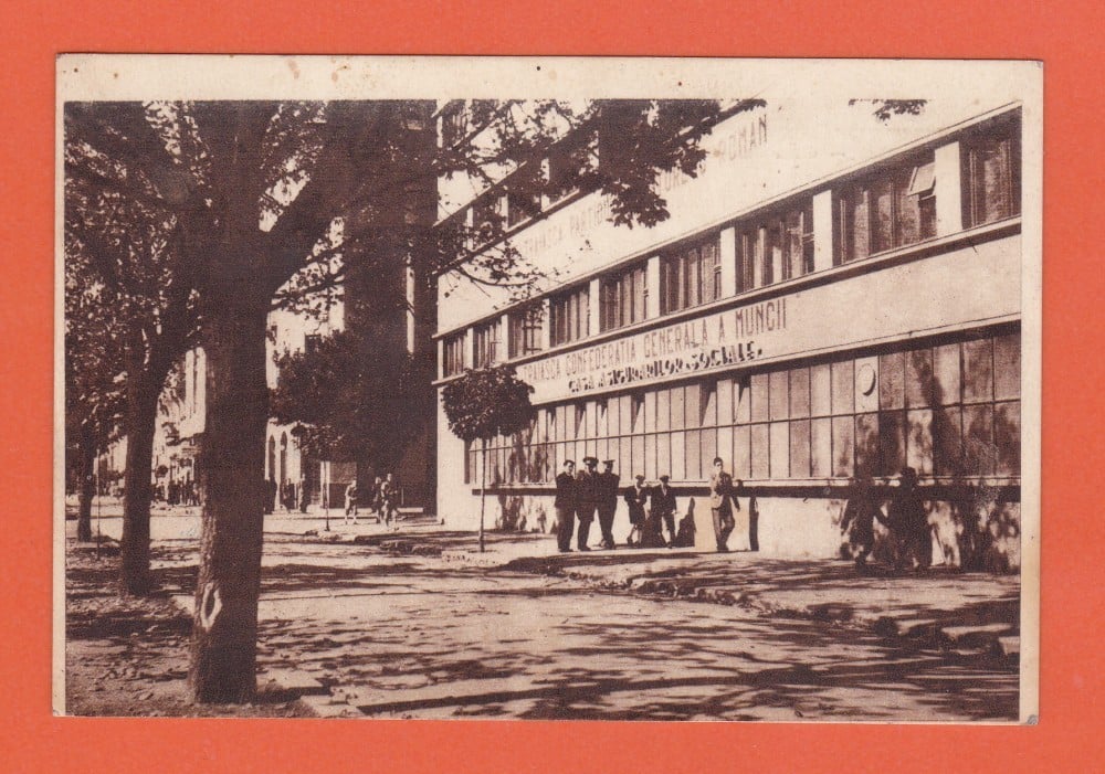 Fotografie: Carte poștală „Timișoara — Casa Asigurărilor Sociale”, 1950, circulată
