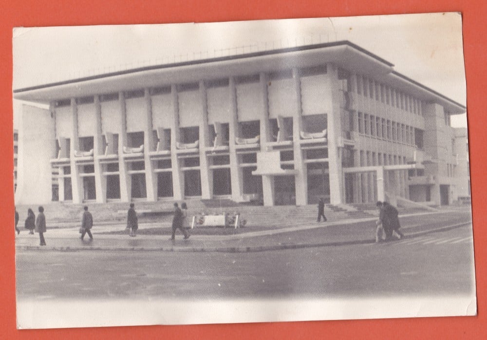 Fotografie: Fotografie originală „Casa de Cultură Suceava”, 1969 (2), 211 × 144 mm