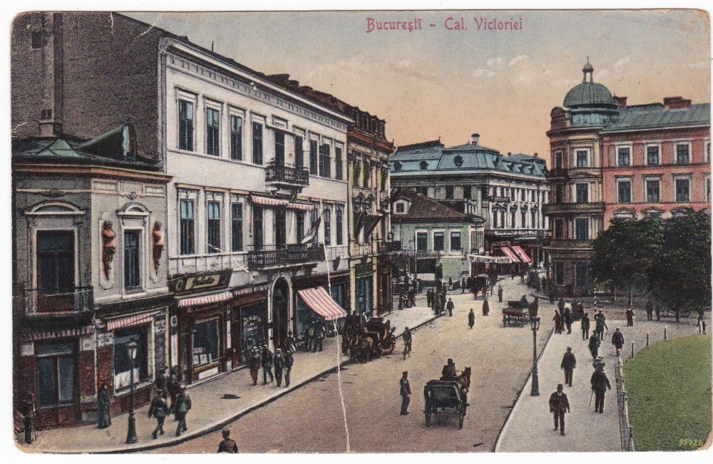 Fotografie: Carte poștală „București — Calea Victoriei”, 1926, animată, scrisă dar necirculată