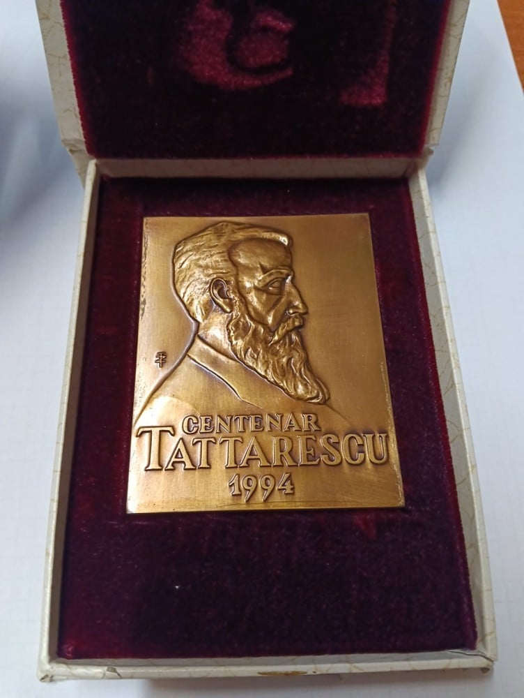 Medalie „Centenar Tattarescu 1818–1894–1994”, cutie originală