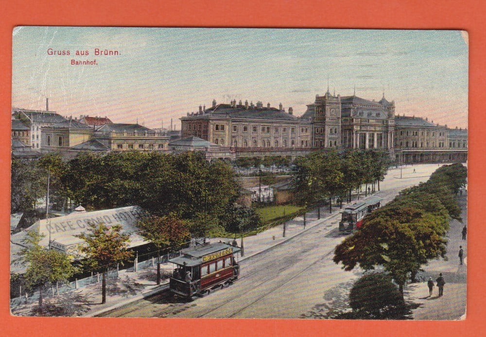 Fotografie: Carte poștală „Brünn (Brno) — gara”, 1910, animată, tramvaie