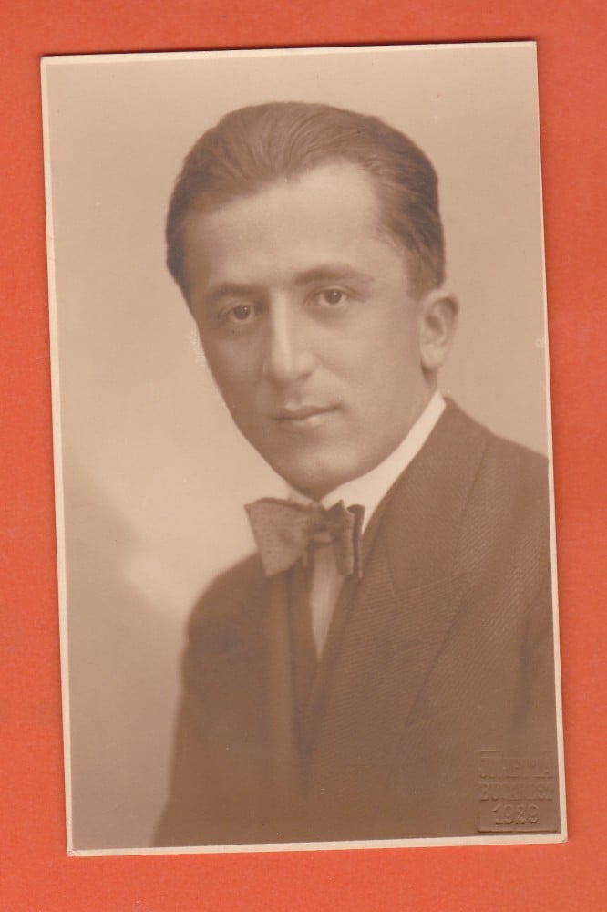 Carte poștală-fotografie cu un tânăr domn, Foto Julietta, București, 1929