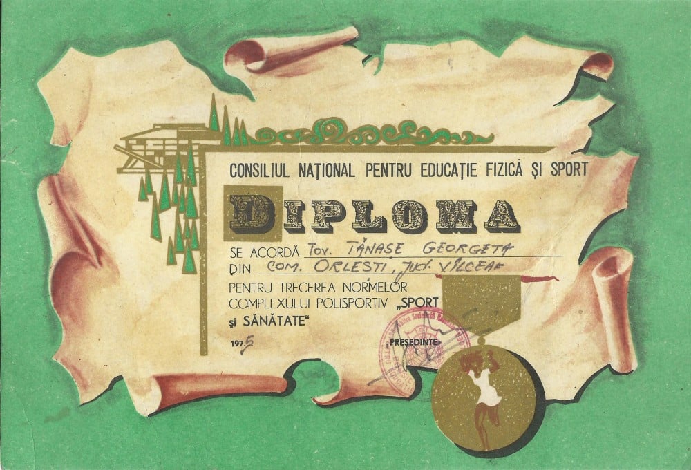 Fotografie: Diplomă de pionier pentru complexul polisportiv „Sport și sănătate”, 1975