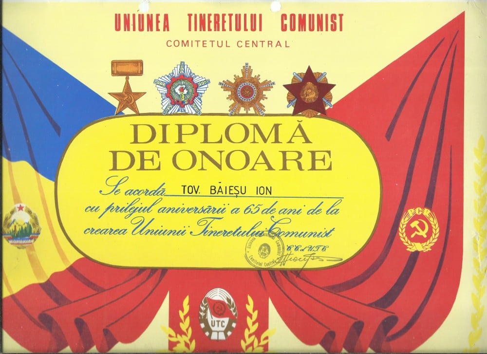 Fotografie: Diplomă de onoare la aniversarea a 65 de ani de la crearea U.T.C.