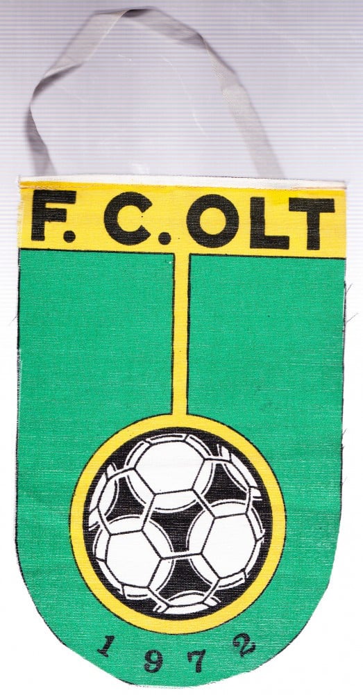 Fotografie: Fanion de fotbal F.C. Olt, 1972, pânză, unifață