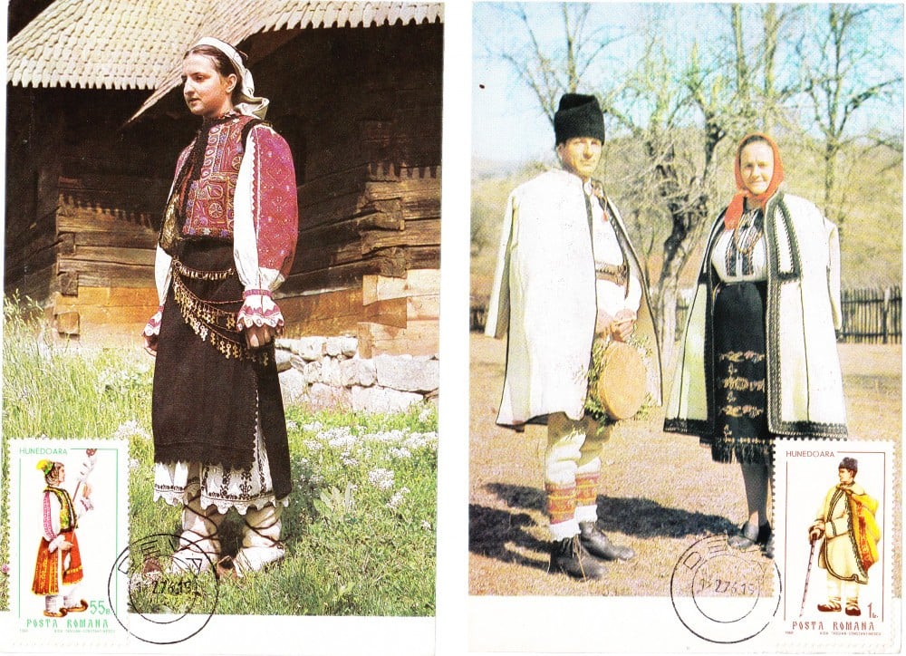 Fotografie: Lot de maxime „Costum popular femeiesc și bărbătesc — zona Hațegului”, 1976