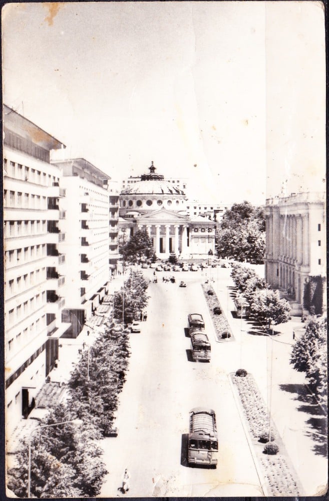 Fotografie: Ilustrată „București — vedere spre Ateneul R.P.R.”, 1964, circulată