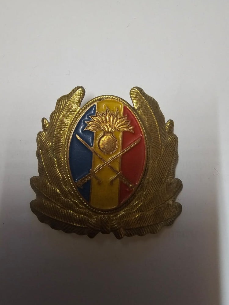 Fotografie: Însemne de coifură (cuc) pentru ofițer superior, după 1989 (III)