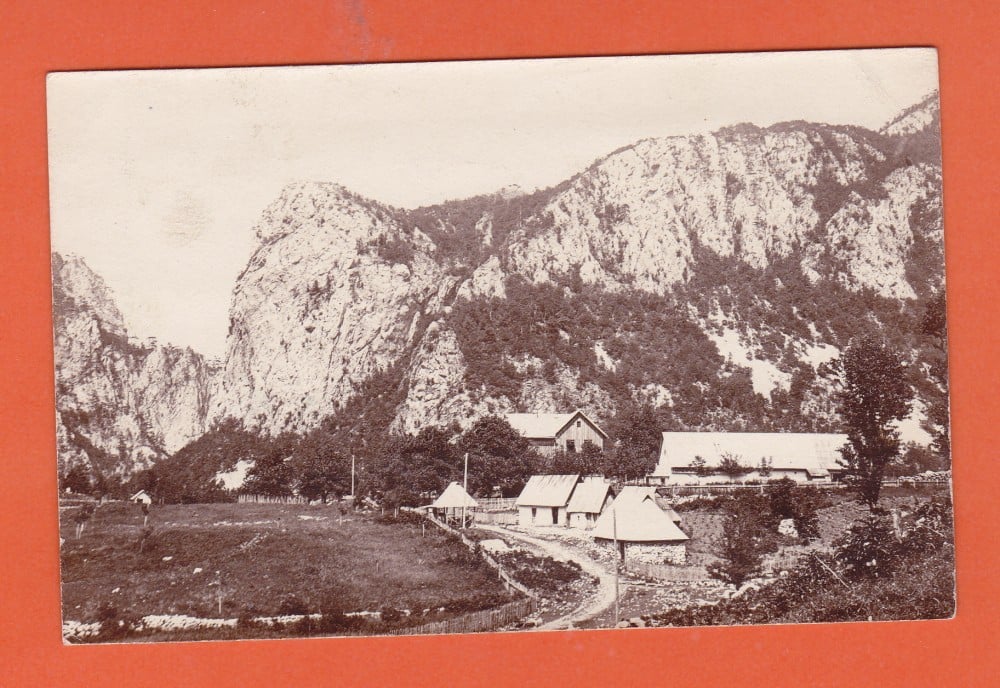 Fotografie: Carte poștală-fotografie Bronka — cabana din munți, necirculată